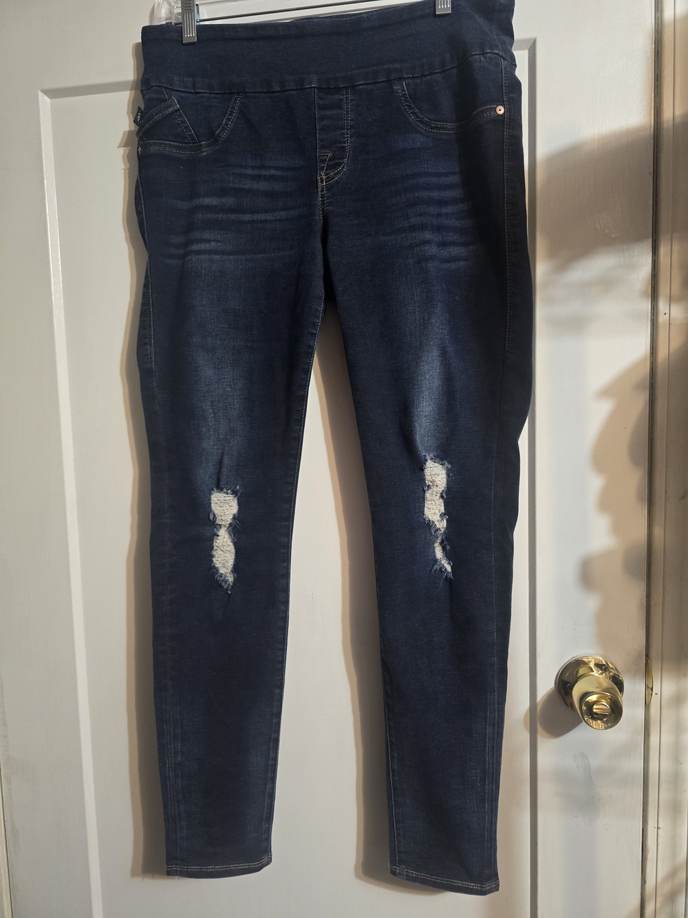 Dark Blue Distressed Women’s Skinny Jeans
